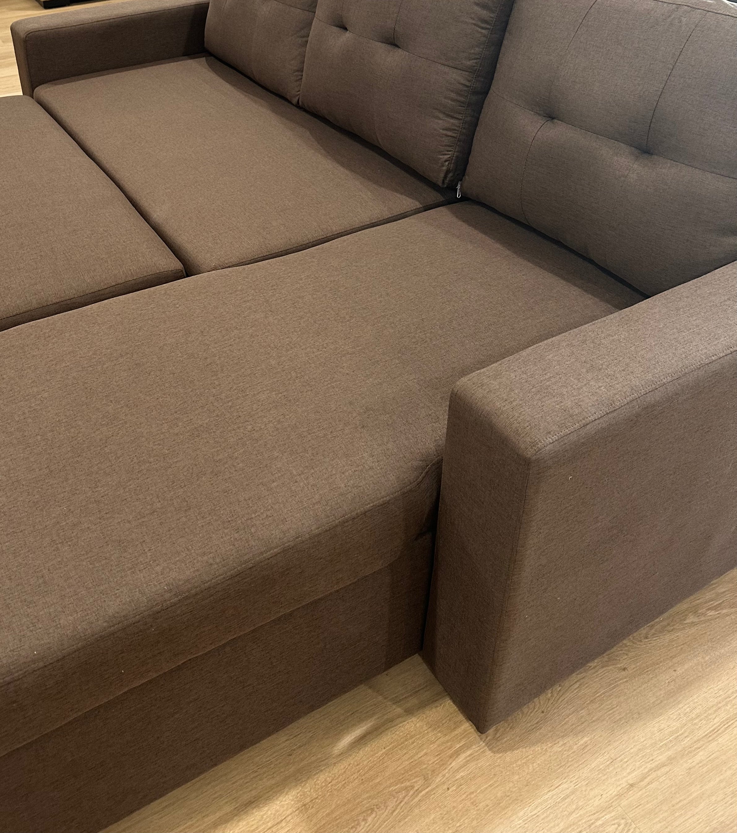 Serene three-seater sofa W/Ottoman & Storage